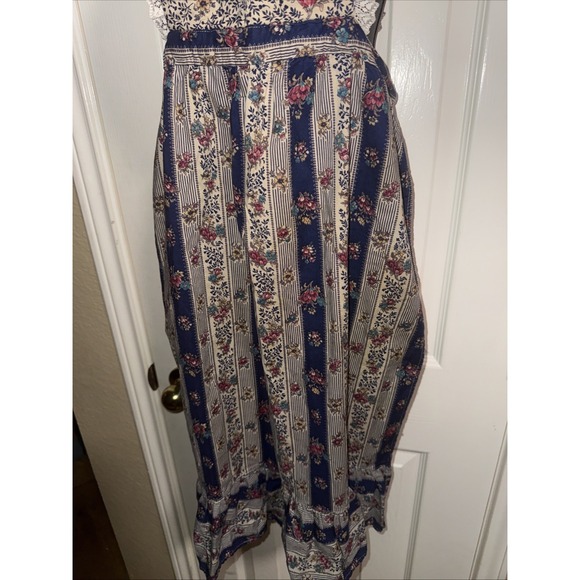 The Kitchen Works Cottagecore Vintage Heart Shaped Floral Apron 100% Cotton - Picture 3 of 7